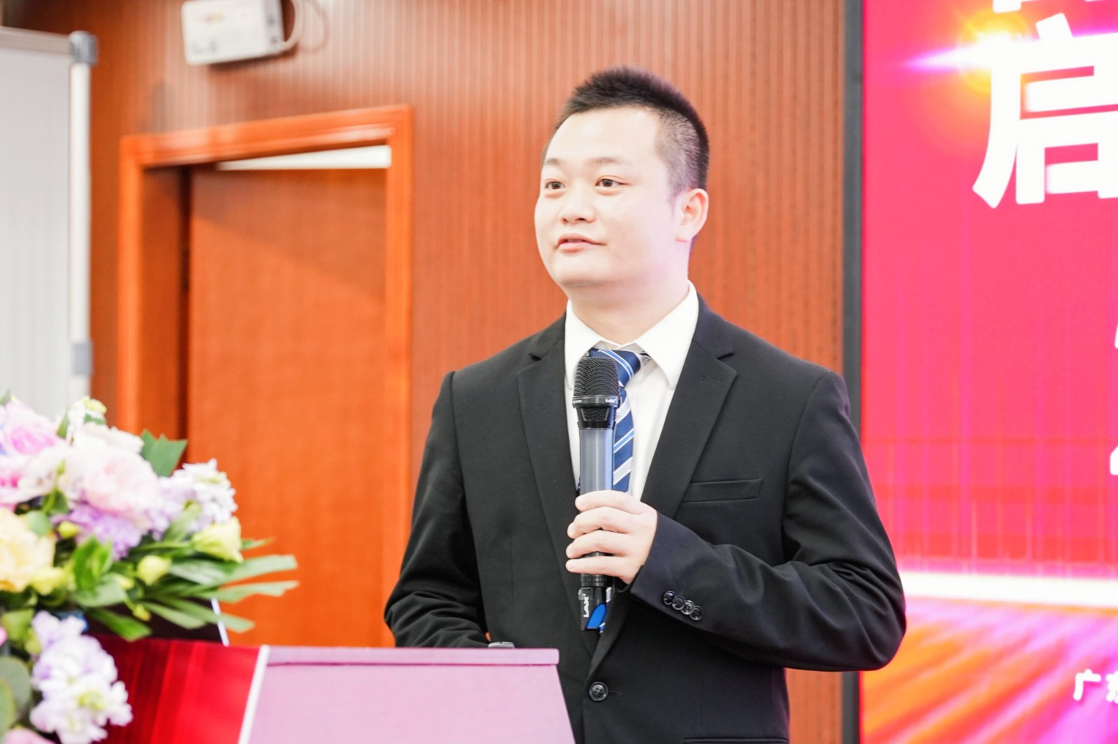 王淦锋.jpg 王淦锋.jpg