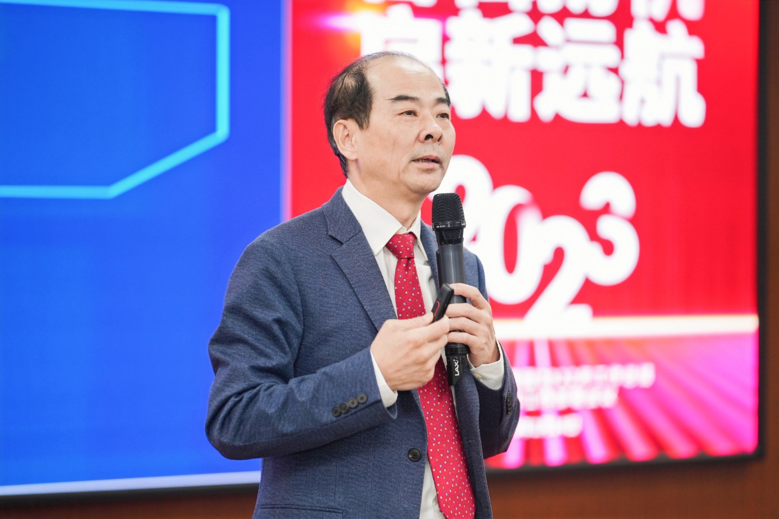 杨国贤.jpg 杨国贤.jpg